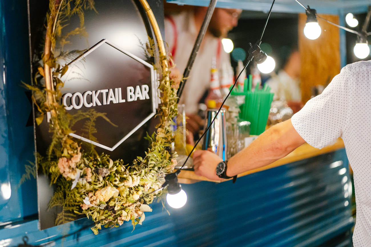 mobilny cocktail bar